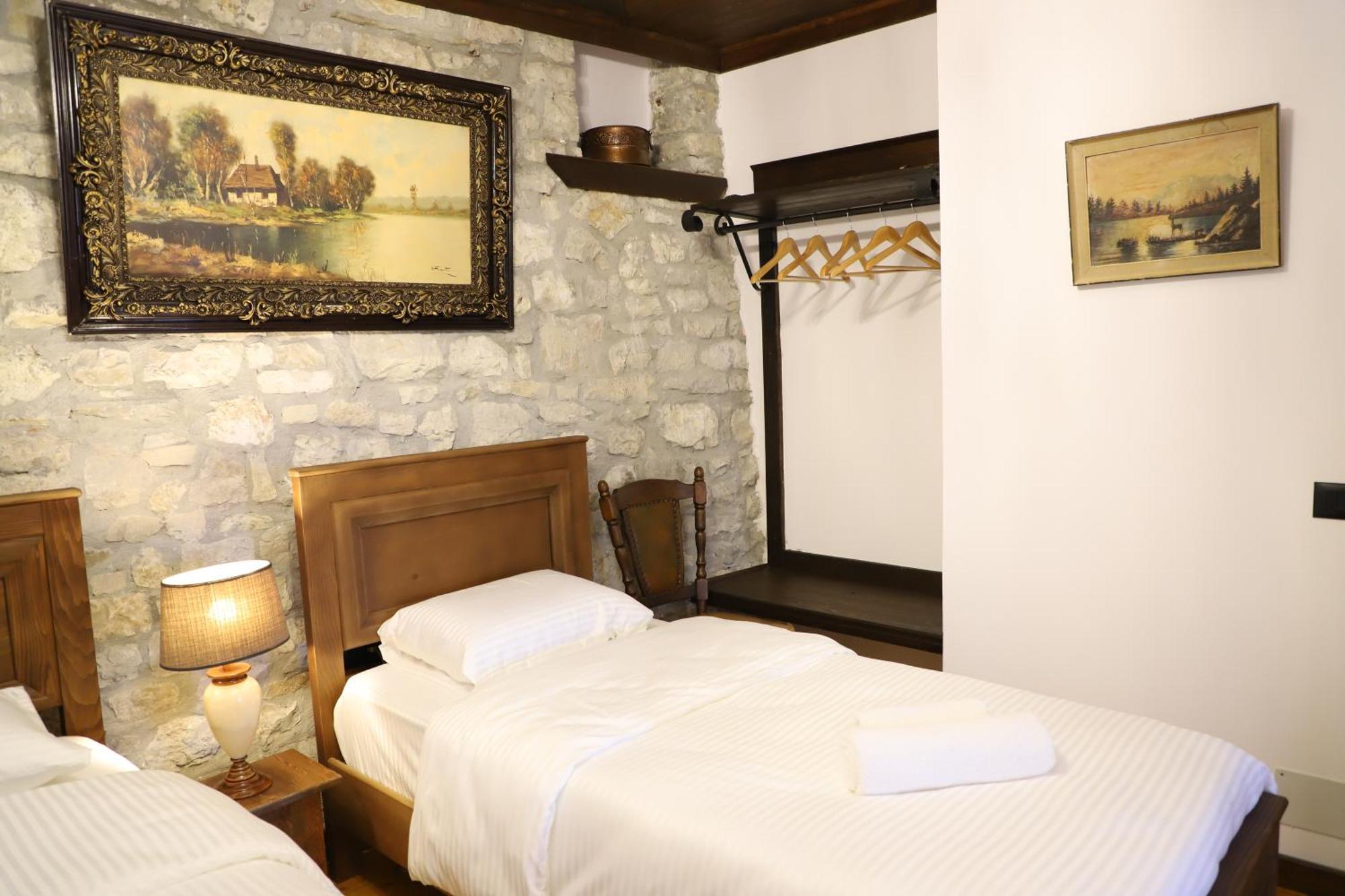 Vila Art Berat Castle Экстерьер фото